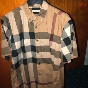 Burberry button up short sleeve L